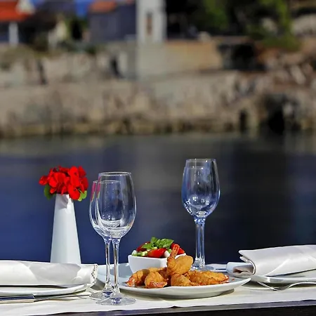 In By The Sea * Veli Lošinj