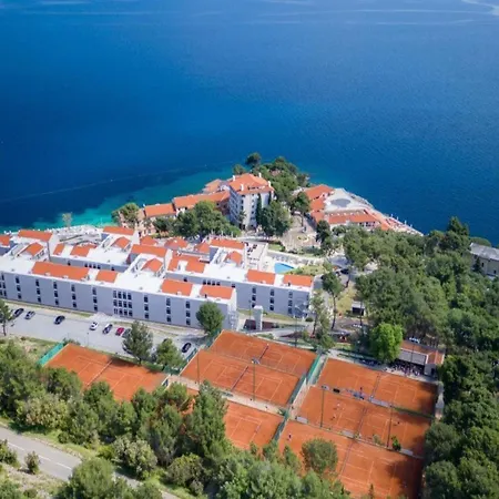Apartment In By The Sea Veli Losinj