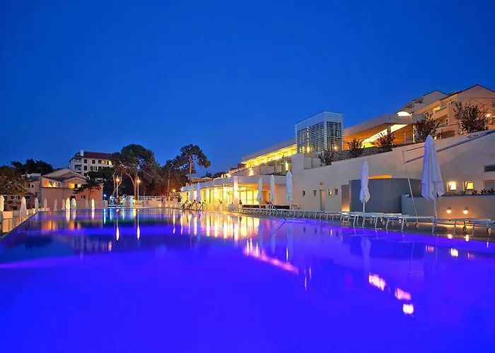 Apartment In By The Sea Veli Losinj